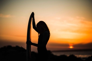 Albufeira: clase de surf en grupo pequeño con monitor privado