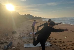 Albufeira: Sunrise Beach Yoga with an Instructor