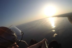 Albufeira: Paragliding-flyvning ved solnedgang