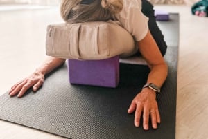 ALBUFEIRA: Clase de yoga en una cúpula o en la playa