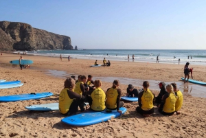 Algarve: 2 horas de aulas de surf para principiantes