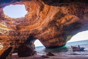 Algarve: Bootstour zur Benagil-Höhle und Küstenwanderung in Algarseco