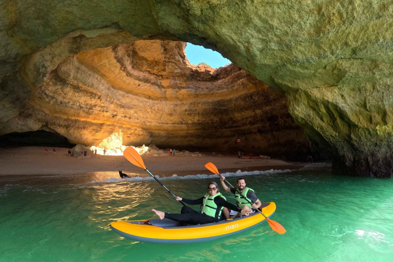 Benagil: Benagil Caves Guided Kayak Tour with Free 4K Photos