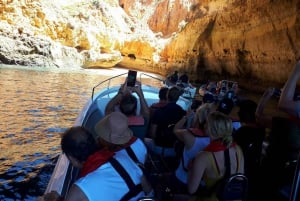 Algarve: Tour privato di 2 ore delle grotte di Benagil