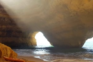 Algarve: Benagil Sea Cave Sunrise or Sunset Kayak Experience