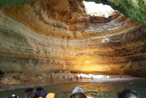 Algarve: Boat Trip to the Caves of Benagil