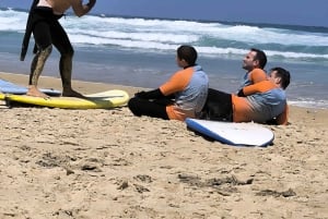 Algarve: Clase de surf en grupo reducido con instructor