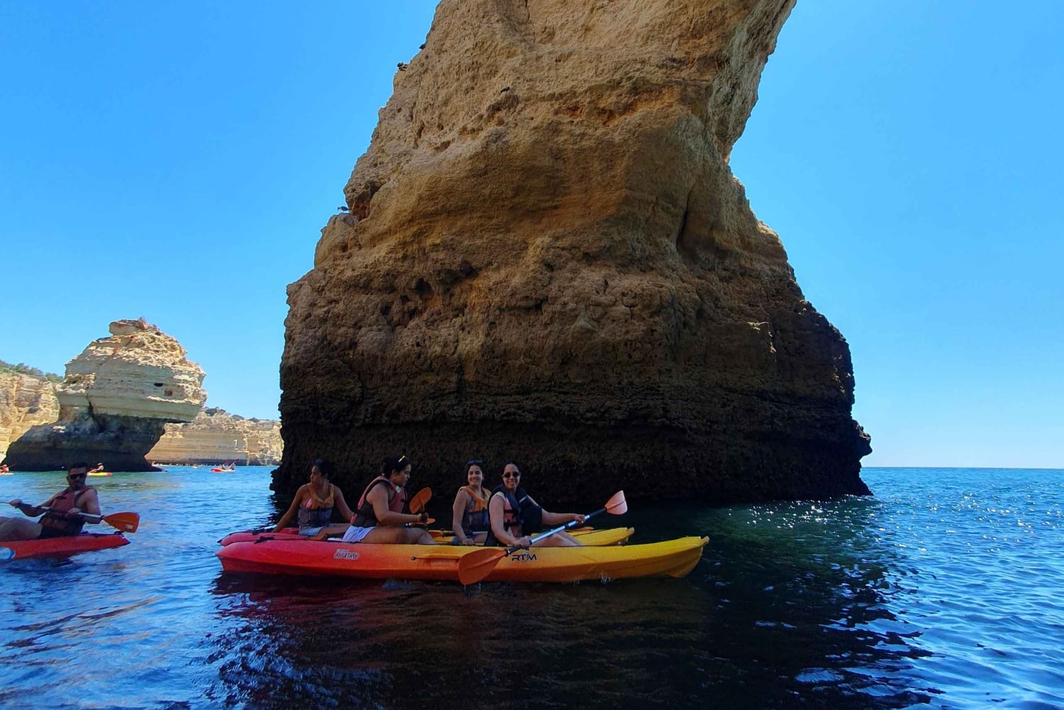 Algarve: Ukryte skarby – jaskinie Benagil kajakiem