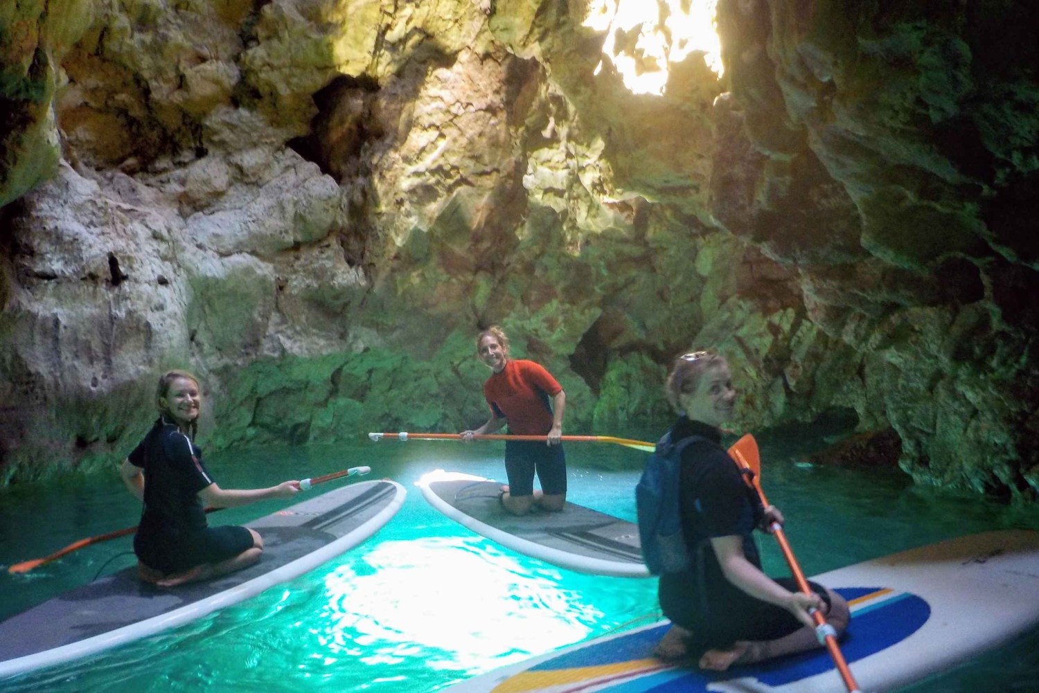 アルガルベ：スタンドアップパドルツアー＆スノーケリングでイングリーナ洞窟へ