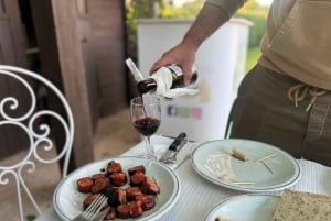 プライベートガーデンでアルガルヴェのタパスとドリンクをお楽しみください