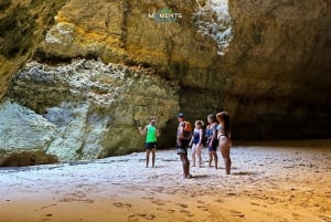 Armação de Pêra: 2-Hour Wild Beaches and Caves Kayak Tour