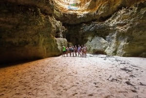 Armação de Pêra: 2-Hour Wild Beaches and Caves Kayak Tour