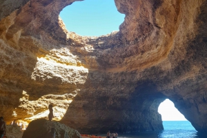 Benagil: Benagil Caves and Secret Spots Guided Kayaking Tour