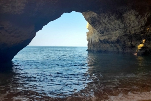 Benagil: Benagil Caves and Secret Spots Guided Kayaking Tour