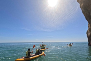 Benagil: Benagil Caves Guided Kayak Tour with Free 4K Photos