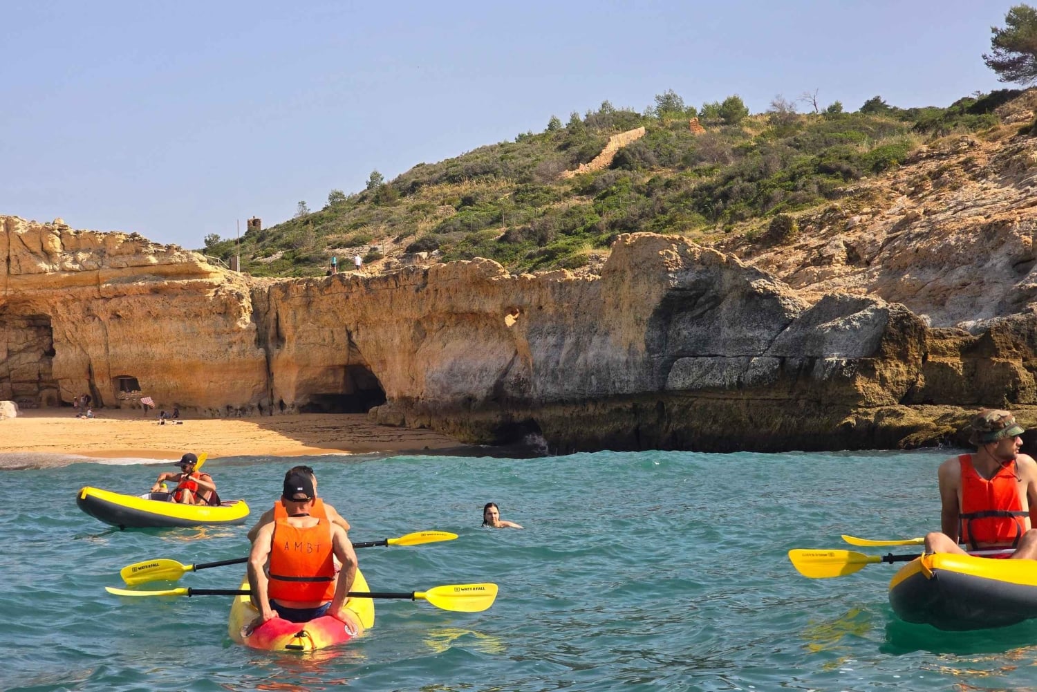 Benagil: tour guiado en kayak por las cuevas de Benagil