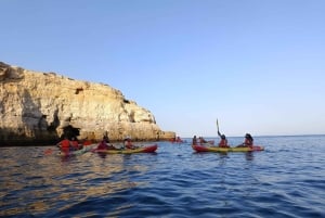 Benagil: tour guiado en kayak por las cuevas de Benagil
