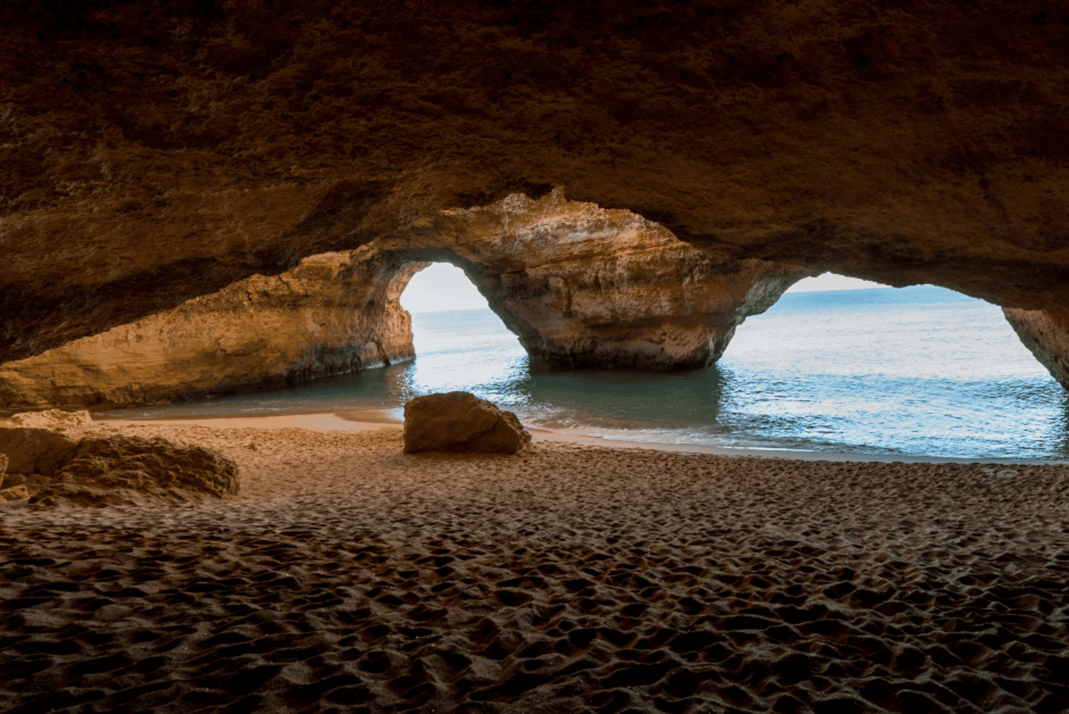 Benagil: tour en kayak al amanecer por las cuevas de Benagil con guía