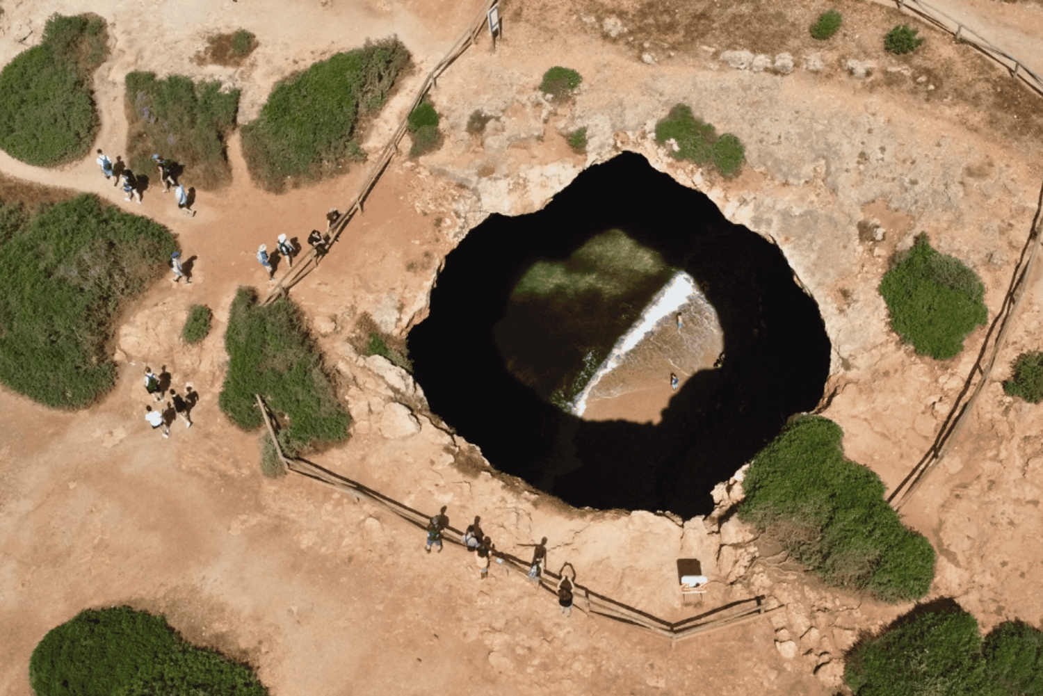 Benagil: tour en kayak al amanecer por las cuevas de Benagil con guía