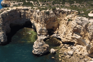 Benagil: tour en kayak al amanecer por las cuevas de Benagil con guía