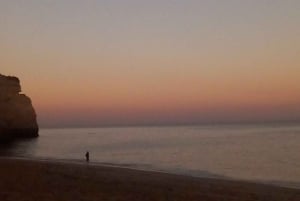 Tour de 1 hora a la cueva de Benagil con guía local.
