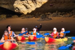 Benagil: Höhlen, Strände und geheime Orte geführte Kajak-Tour
