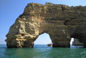 Depuis Portimão : Visite guidée des grottes de Benagil en hors-bord