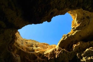 Depuis Portimão : Visite guidée des grottes de Benagil en hors-bord