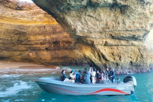 Depuis Portimão : Visite guidée des grottes de Benagil en hors-bord