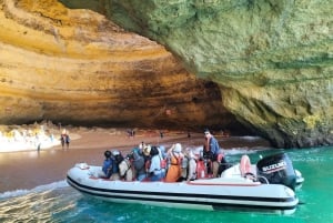 Depuis Portimão : Visite guidée des grottes de Benagil en hors-bord