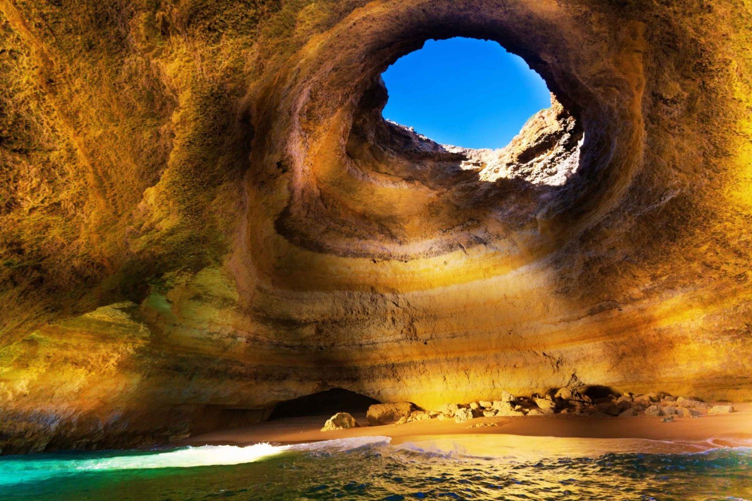 Portimão: Cavernas de Benagil e passeio de barco pela costa com parada para nadar