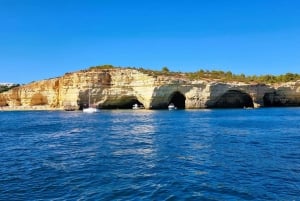 Portimão: Benagil Caves and Coast Boat Tour with Swim Stop