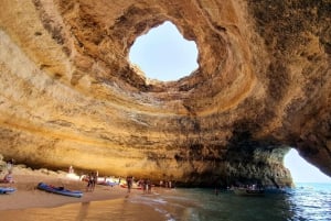 Portimão: Benagil Caves and Coast Boat Tour with Swim Stop