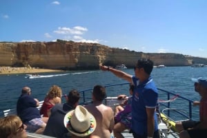 Portimão: Benagil Caves and Coast Boat Tour with Swim Stop