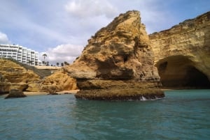 Portimão: Benagil Caves and Coast Boat Tour with Swim Stop