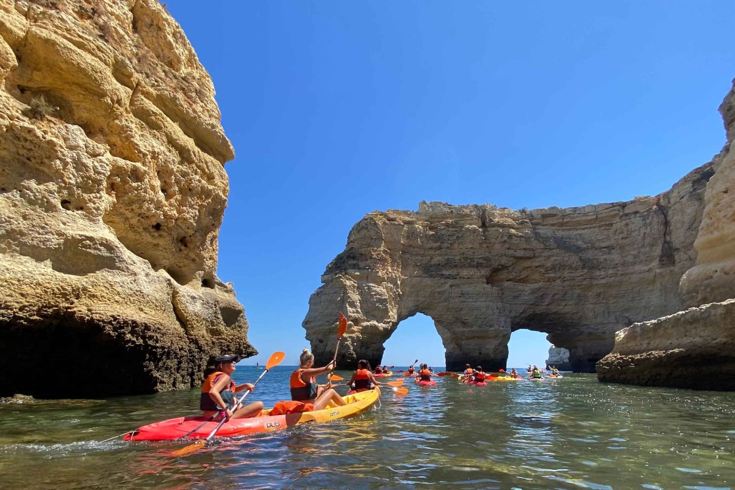 Benagil: Guidede kajakkturer i grotter, viker og hemmelige strender