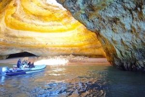 Portimão : visite complète des grottes de Benagil avec repas à l'Allgarbe