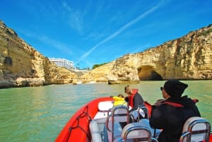 Portimão : visite complète des grottes de Benagil avec repas à l'Allgarbe