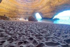 Lagoa: Benagil Caves and Wild Beaches Tour with Local Guide