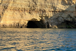 Benagil: Grottentocht met gids per boot