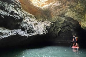 Benagil: Guided Kayak Tour in the benagil cave and remaining