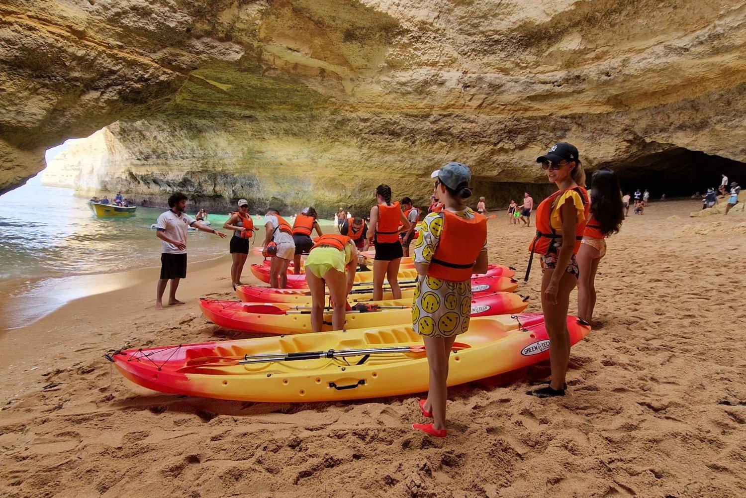 Benagil: Caves, Beaches, and Secret Spots Guided Kayak Tour