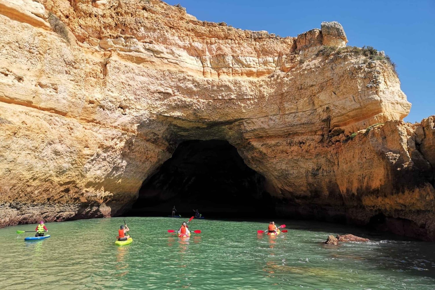 Benagil: Kajaktur till Benagilgrottorna – liten grupp