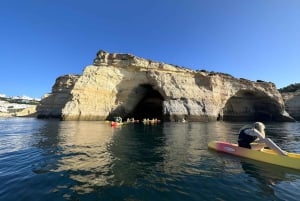 Benagil: Kajaktur till Benagilgrottorna – liten grupp