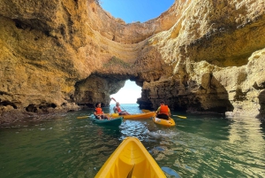 Benagil: Kajaktur till Benagilgrottorna – liten grupp
