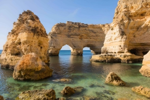 Benagil: Kajaktur till Benagilgrottorna – liten grupp