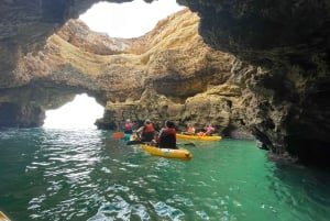 Benagil: Kajaktur till Benagilgrottorna – liten grupp
