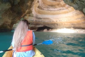Benagil: Kajaktur till Benagilgrottorna – liten grupp