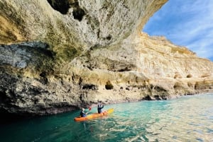 Benagil: Tour in kayak con una guida locale