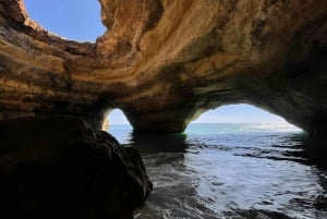 Benagil: Kayak Tour to Benagil Caves – Small Group